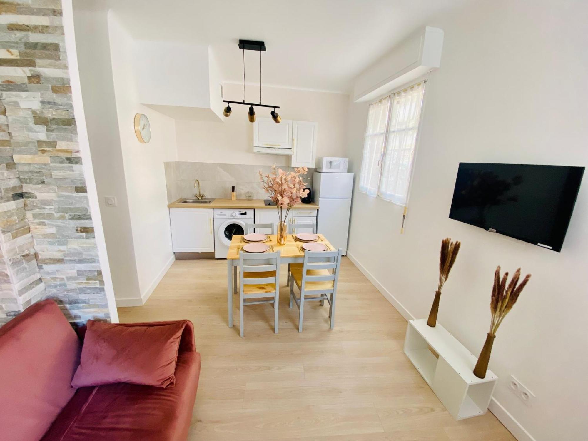 Apartment 2 Pieces Proche Port Et Gare *