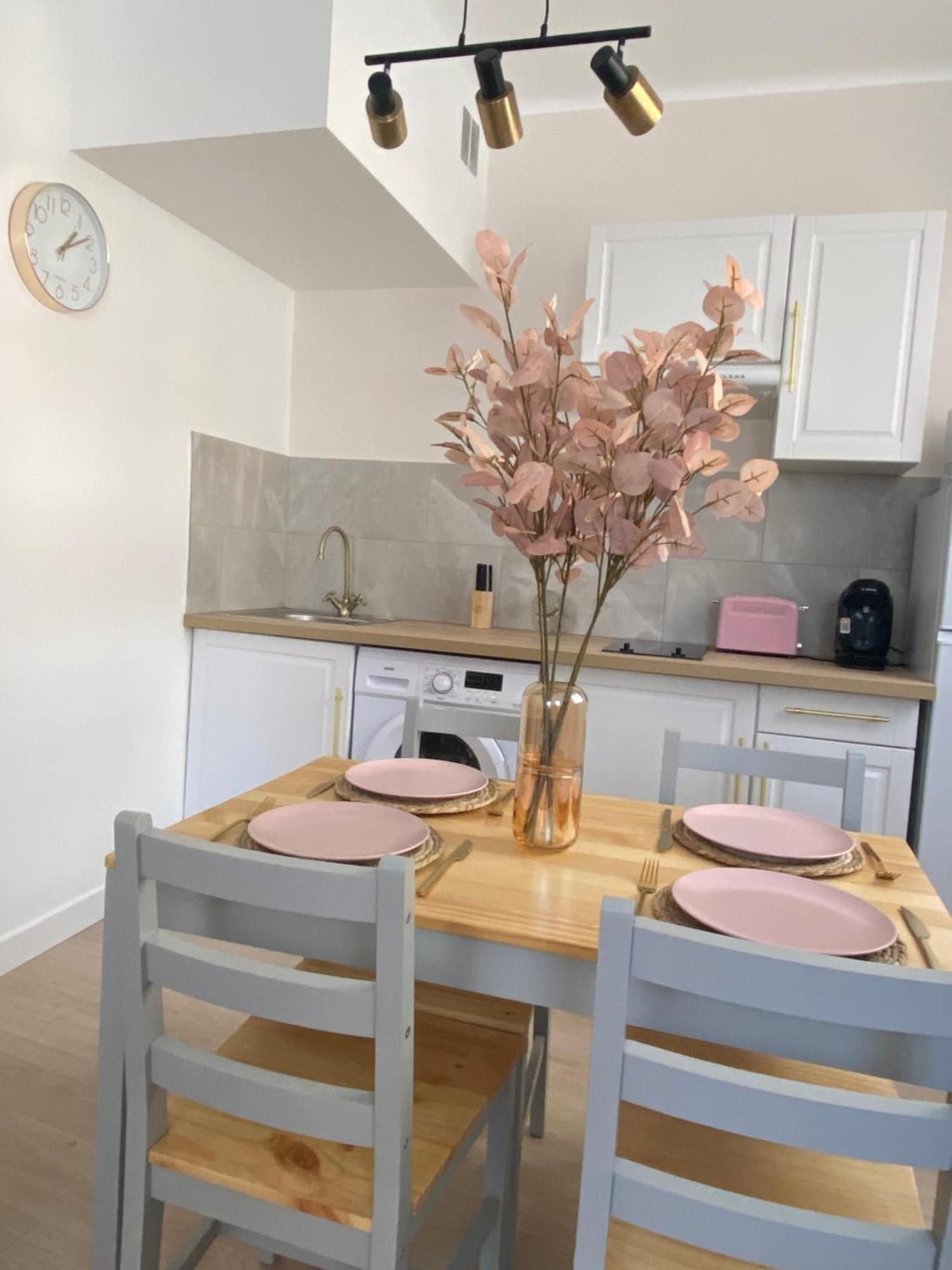 2 Pieces Proche Port Et Gare Apartment Nice